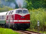 118 770 verlsst mit der 01 0509 am Zugschluss mit einer Ruwolke den Putbusser Bahnhof in Richtung Bergen auf Rgen am 21.5.16