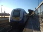 NOB Married-Pair Zug mit der Mak DE 2700-07 bei seiner Betriebspause im Bahnhof Westerland (Sylt) am 2.10.14