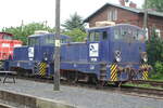 Lok 1 und Lok 2 mit Klimaanlage der NNG abgestellt bei der MaLoWa in Klostermannsfeld am 7.6.21