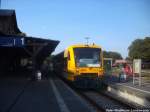 ostdeutsche-eisenbahngesellschaft-odeg/372388/odeg-vt-65074-im-auftrag-der ODEG VT 650.74 im Auftrag der PRESS mit ziel Lauterbach Mole im Bahnhof Putbus am 5.9.14