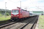 salzland-rail-service-slrs/784195/143-020-bei-der-einfahrt-in 143 020 bei der Einfahrt in den Haltepunkt Leuna Werke Sd am 1.6.22