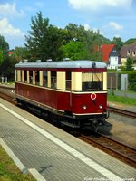 doellnitzbahn-wilder-robert/501861/vt-137-322-der-zittauer-schmalspurbahn VT 137 322 der Zittauer Schmalspurbahn zu Gast bei der Dllnitzbahn 'Wilder Robert' / hier steht der Triebwagen im Bahnhof Oschatz Sdbahnhof am 4.6.16