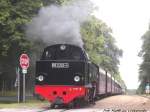 99 2324 der Mecklenburgischen Bderbahn Molli am Haltepunkt Bad Doberan - Pferderennbahn am 13.7.14
