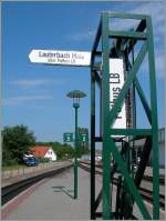 rugensche-baderbahn-qrasender-rolandq-rubb/316929/der-zug-nach-lauterbach-mole-faehrt 'Der Zug nach Lauterbach Mole fährt ab Gleis 3'
Binz LB, den 8. Juni 2007 