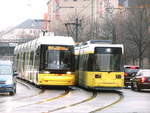 Wagen 8004 und eine weitere Tram trafen sich auf Höhe S+U Frankfurter Allee am 22.3.18