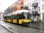 Wagen 2245 der BVG unterwegs als Linie 21 mit ziel S+U Lichtenberg am 22.3.18