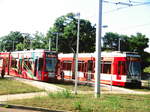 HAVAG Wagen 693 und 611 an der Endhaltestelle Halle, Soltauer Strae am 19.6.17