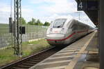 br-412/783445/146-566-bei-der-durchfahrt-im 146 566 bei der Durchfahrt im Bahnhof Leipzig-Messe am 24.5.22