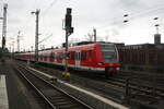 423 750/250 mit 423 XXX mit Ziel Bergisch Gladbach bei der Einfahrt in den Bahnhof Kln Messe/Deutz am 2.4.22