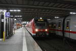 440 507 und 440 016 als RE9 mit Ziel Ulm Hbf im Bahnhof Mnchen Hbf am 24.3.21
