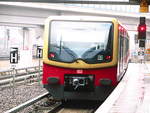 481 XXX mit ziel Westkreuz verlässt den Bahnhof Berlin Ostkreuz am 22.3.18