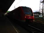 623 517/017 steht als RE4 mit ziel Lbeck Hbf im Bahnhof Bad Kleinen am 7.1.18