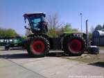 traktoren-moderne/266284/claas-xerion-3800-trac-vc-am CLAAS Xerion 3800 TRAC VC am Lokschuppen Pomerania in Pasewalk am 4.5.13