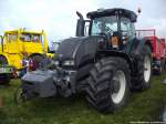 traktoren-moderne/294656/ein-valtra-traktor-auf-der-festwiese Ein Valtra Traktor auf der Festwiese in Putbus/Lauterbach am 21.9.13