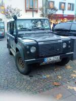 Oldtimer/307118/suv-land-rover-auf-dem-stadtplatz SUV Land Rover auf dem Stadtplatz in Bad Drkheim am 20.11.2013