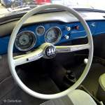 Cockpit eines VW Karmann Ghia Typ 14 aus den 1960er Jahren. Motor 1200 ccm, 34 PS.
