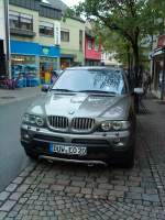 Youngtimer/293430/suv-bmw-x-3-in-der SUV BMW X 3 in der Innenstadt von Bad Drkheim am 15.08.2013