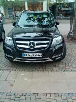 SUV Mercedes-Benz GLK 300 auf dem Stadtplatz in Bad Drkheim am 15.08.2013