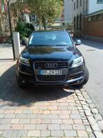 PKW Audi A 5 an der Post in Bad Drkheim am 02.09.2013