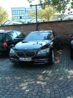 Youngtimer/293686/pkw-bmw-5-reihe-auf-einem-parkplatz PKW BMW 5-Reihe auf einem Parkplatz in Bad Drkheim am 02.09.2013
