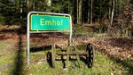 Emhof in der Lüneburger Heide, Ortshinweistafel 385 zu einem Weiler.