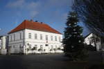 mecklenburg-vorpommern/684228/putbus-rathaus-am-241219 Putbus Rathaus am 24.12.19