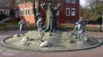 Der Schneverdinger Stadtbrunnen erzählt aus der Sagenwelt der Heimat.