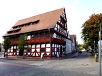 Gifhorn in Niedersachsen, Altes Rathaus aus dem 16. Jahrhundert. Heute ein Hotel- und Gastronomiebetrieb. Photo © Oxfordian