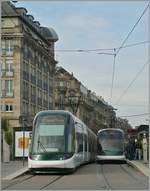 strasbourg-2/680856/in-der-innenstadt-von-strasbourg-begegen In der Innenstadt von Strasbourg begegen sich zwei Trams. 

29. Okt. 2011