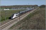 Auf der Hochgeschwindikeitsstrecke Paris - Lyon ist bei Saint-Émiland ein SNCF TGV auf der schellen Fahrt in Richtung Paris unterwegs. 

6. April 2024