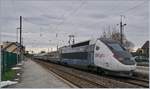 Die  Daseinsberechtigung  des SBB NPZ RE Neuchâtel - Frasne: Anschuss an den TGV Lyria in Frasne nach Paris.