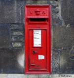 Briefkasten aus victorianischer Zeit in der Queens Lane von Cambridge, England.