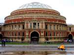 Royal Albert Hall London im Novemberregen. Hier findet auch alljährlich im September die legendäre LAST NIGHT OF THE PROMS statt.