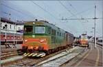 Die FS D 345 1117 rangiert in Domodossola ihren Heizwagen an den Zug nach Novara.

Analogbild vom März 1997