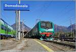 E 464/863697/die-trenord-e-464-122-wartet Die Trenord E 464 122 wartet mit einem Regionalzug in Domodossola auf die Abfahrt in Richtung Milano.

28. Okt. 2021