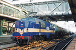 br-1200/678589/am-25-april-2004-durchfahrt-acts Am 25 April 2004 durchfahrt ACTS 1254 mit ein Kesselwagenzug 's-Hertogenbosch.