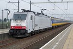 CB Rail 186 240/2844 schleppt ein IC-Benelux durch Lage Zwaluwe am 22 September 2016.
