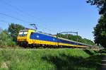 br-186-traxx-140ms/559173/ns-186-030-passiert-tilburg-am NS 186 030 passiert Tilburg am 26 Mai 2017.
