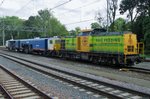 rail-feeding/508799/am-20-juli-2016-steht-ein Am 20 Juli 2016 steht ein Gleisbauzug mit RF-22 in Dordrecht Centraal.
