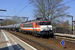 rail-force-one-4/694118/rfo-1831--ex-ns-1631-danach RFO 1831 -ex NS 1631, danach NS 1831, danach LOCON 9904- schleppt ein VTG-Kesselwagenzug durch Arnhem-Velperpoort am 27 Mrz 2020.