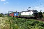 european-locomotive-leasing-ell/791633/lte-193-829-passiert-tilburg-reeshofs-quasi-naturgebiet LTE 193 829 passiert Tilburg-Reeshofs Quasi-Naturgebiet am 23 Juli 2021.