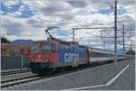 Die SBB Cargo Re 421 394-8 mit ihrem EC nach München auf der Fahrt nach Lindau. Der Zug nd konnte im österreichischen Lustenau fotografiert werden.
23. Sept. 2018