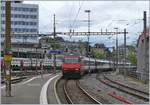Re 460/701294/mit-einem-ir-90-von-brig Mit einem IR 90 von Brig nach Genève erreicht eine SBB RE 460 den Bahnhof von Lausanne.

28. April 2020