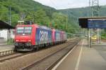 Re482/388472/sbb-482-000-schleppt-ein-lokzuglein SBB 482 000 schleppt ein Lokzuglein durch Bingen am 30 Mai 2014.