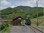 b-c-blonay-chamby/863700/die-leb-g-33-n176-5 Die LEB G 3/3 N° 5 der Blonay-Chamby Bahn erreicht mit ihrem Dampfzug von Blonay nach Chaulin den Halt Cornaux.

20. Mai 2024