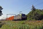 bls-cargo/663196/am-28-juni-2019-durchfahrt-bls Am 28 Juni 2019 durchfahrt BLS 475 410 samt Containerzug Oisterwijk.