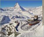 Ein GGB Zug ist auf der Gipfelstation angekommen. Im Hintergrund das Matterhorn.
27. Feb. 2014