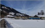 Winter bei Rossinere: Eine MOB GDe 4/4 auf dem Weg nach Montreux.
26. Jan. 2016