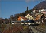 Ein MOB Alpina Regionalzug ist bei Planchamp auf der Fahrt nach Montreux.