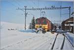 de-44/693689/der-sbb-de-44-1668-wartet Der SBB De 4/4 1668 wartet in Beromnster mit seinem Regionlzug auf Rckfahrt nach Beinwil am See. 

Winter 1988
